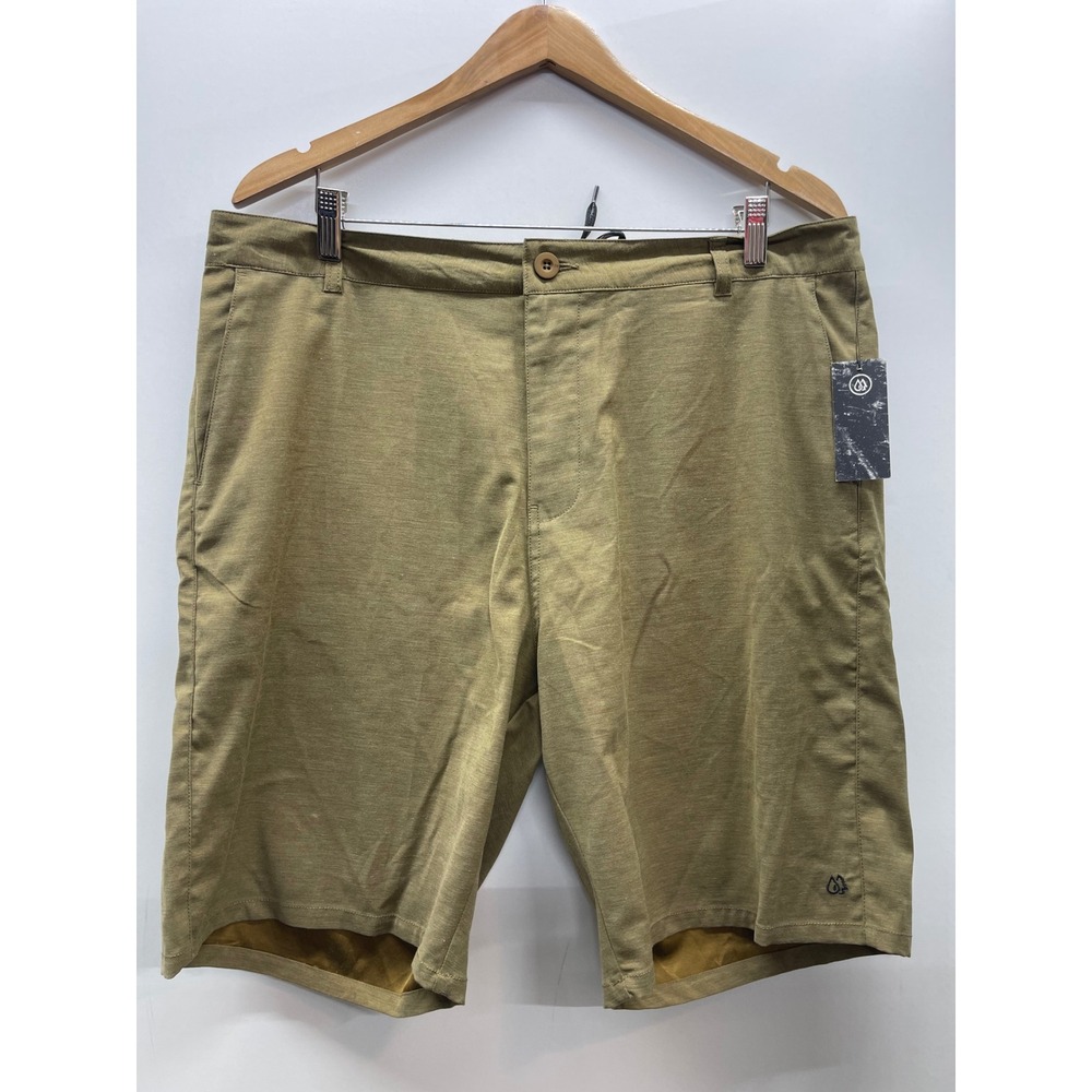 Free World Hybrid Stretch Shorts‎ Mens 36 Olive Green Water Land Casual Outdoor